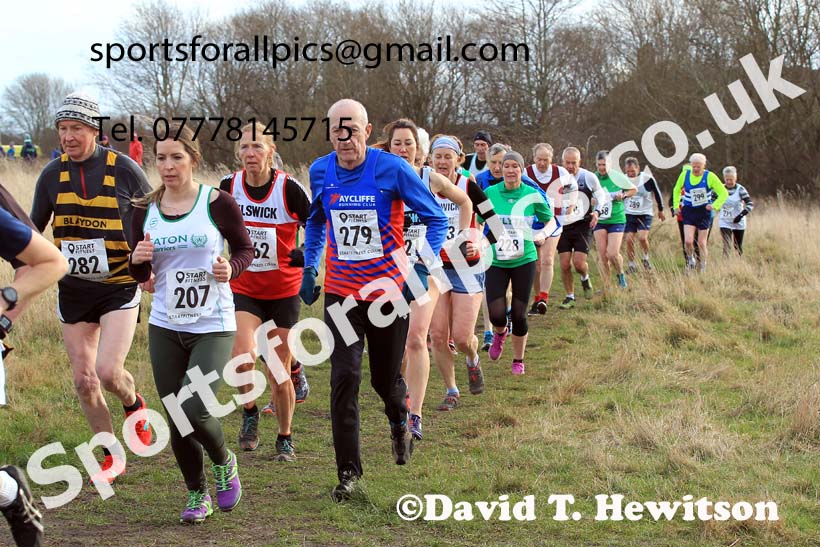 Womens and mens 35 to 65 plus, 2022 NEMAA Open Cross Country Champs., Wallsend, Tyne and Wear. Photo: David T. Hewitson/Sports for All Pics